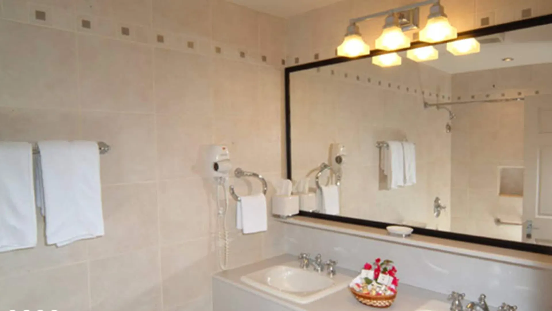 Trade Winds Hotel Dickenson Bay